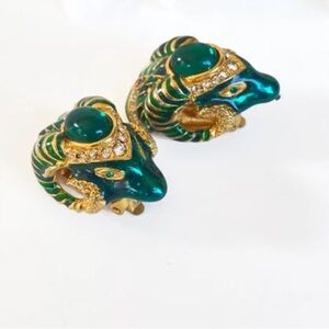 Vintage Craft cabachon Green/ Gold Enamel Rams Head Earrings 1980’s clamp clip
